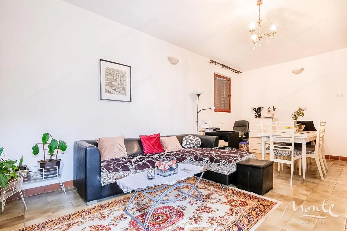 Prodaja, kuća, 250m², Dobrota, Kotor