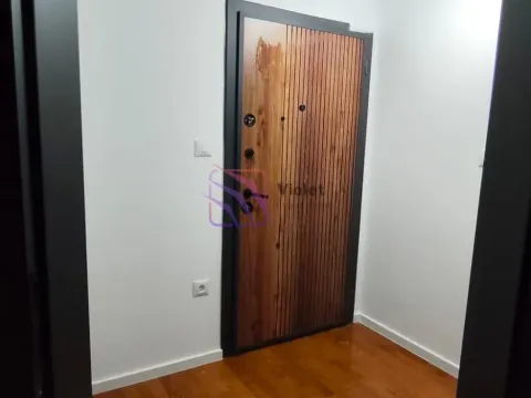 Izdavanje, jednosoban stan, 45m², City Kej, Podgorica - image 13