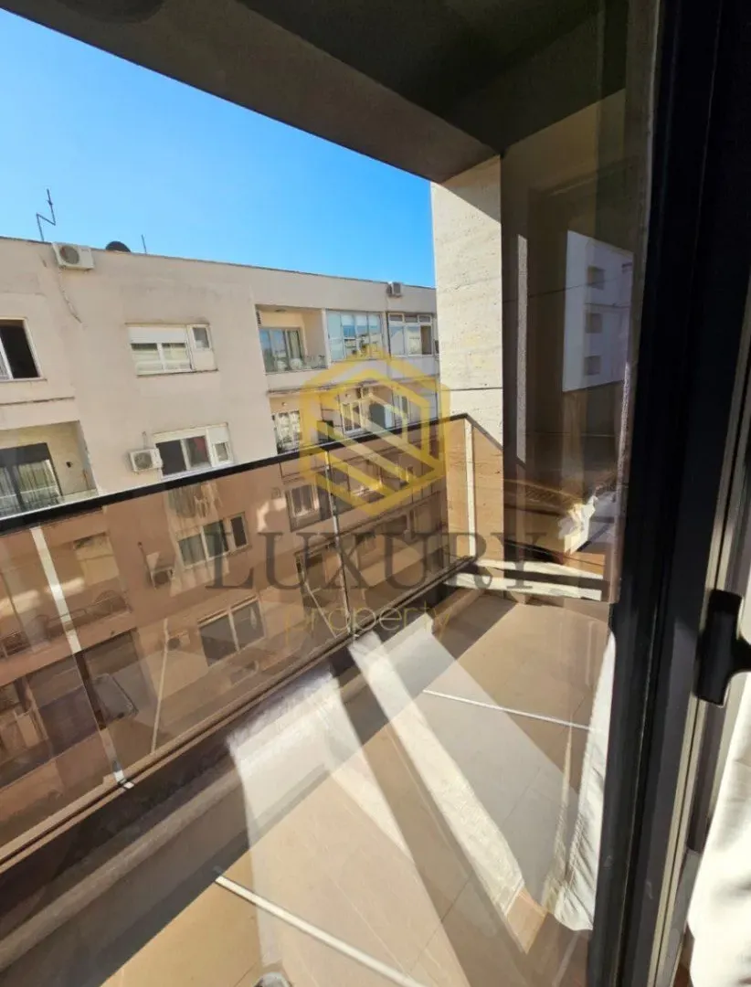 Izdavanje, jednosoban stan, 45m², Centar, Podgorica