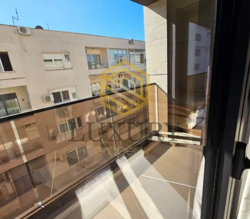 Izdavanje, jednosoban stan, 45m², Centar, Podgorica