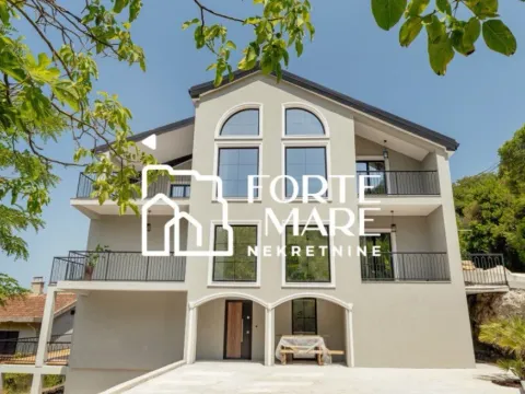 Sale, three bedroom apartment, 117m², Herceg Novi, Crna Gora