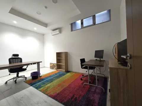 Sale, office space, 370m², Blok 9, Podgorica - image 11