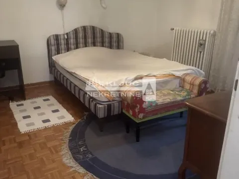 Izdavanje, trosoban stan, 90m², Kalenić Pijaca, Vračar Sve Podlokacije - image 5
