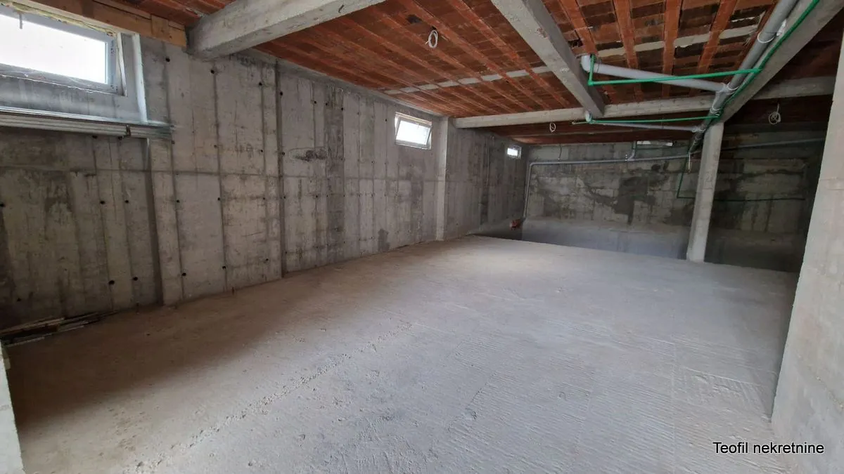 Sale, office space, 137m², Zemun Sve Podlokacije, Beograd