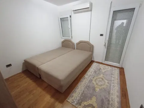 Izdavanje, trosoban stan, 90m², Podgorica, Crna Gora - image 10