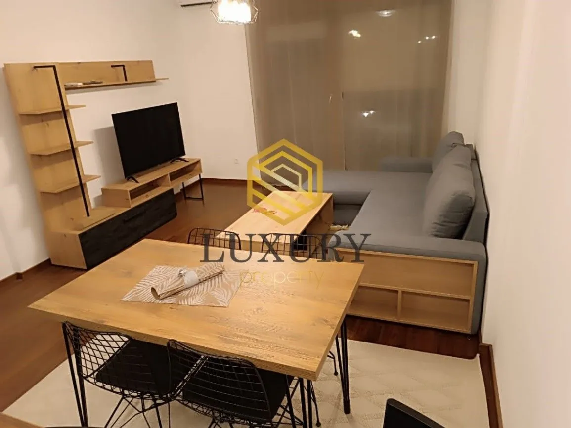 Izdavanje, jednosoban stan, 54m², Master Kvart, Podgorica
