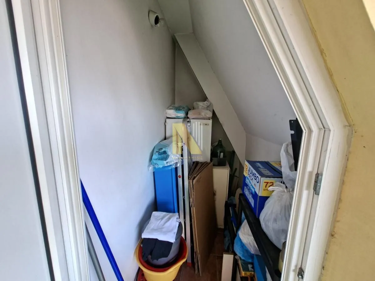 Prodaja, četvorosoban stan, 111m², Stari grad, Novi Sad