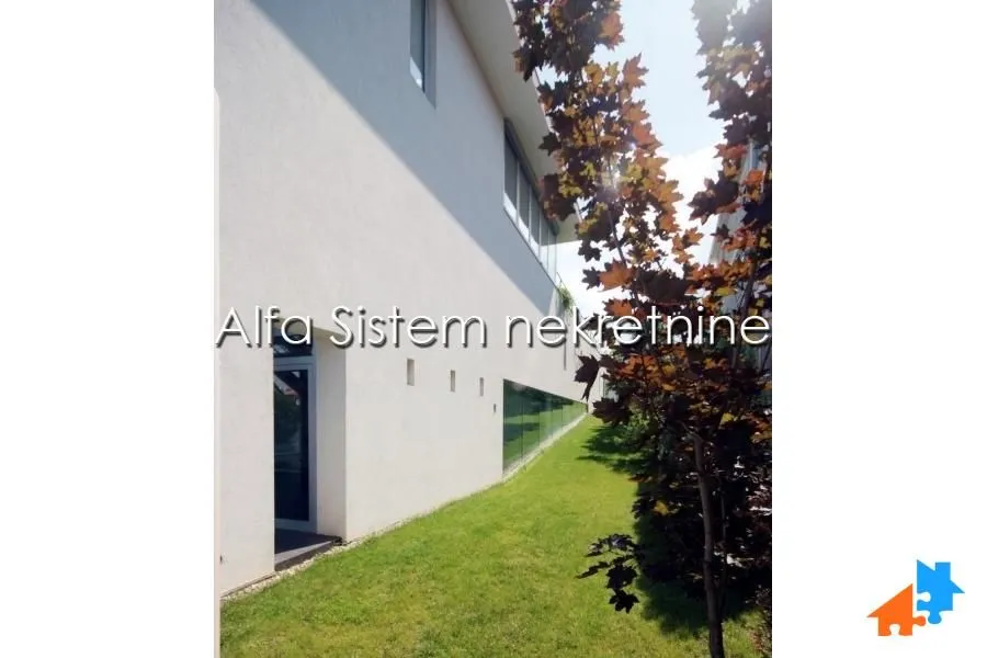 Izdavanje, kuća, 560m², Veliki Mokri Lug, Zvezdara Sve Podlokacije