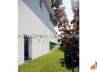 Izdavanje, kuća, 560m², Veliki Mokri Lug, Zvezdara Sve Podlokacije - image 13