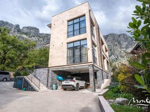 Prodaja, kuća, 428m², Orahovac, Kotor - image 48