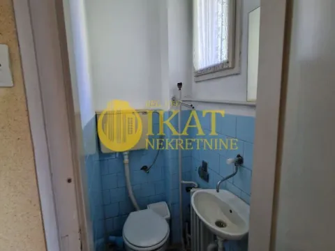 Prodaja, kuća, 221m², Rakovica, Beograd - image 10