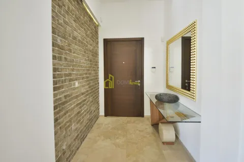 Prodaja, trosoban stan, 218m², Centar, Budva - image 19