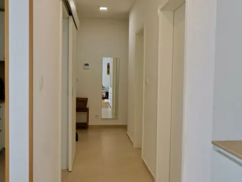 Izdavanje, dvosoban stan, 86m², Dobrota, Kotor - image 12