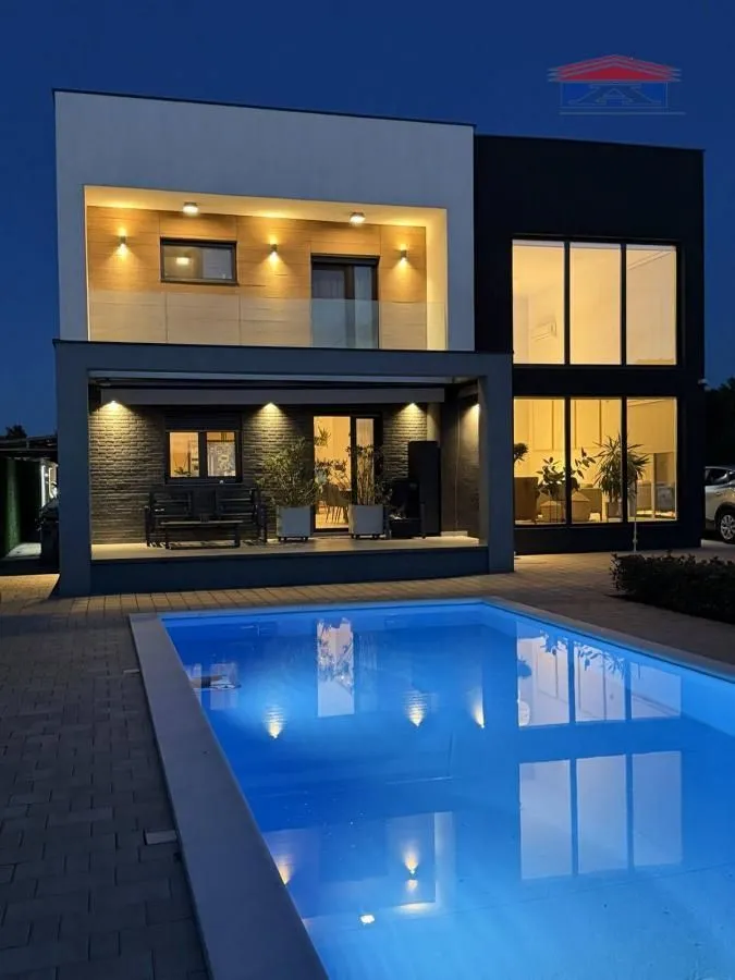 Sale, house, 360m², Petrovaradin, Novi Sad