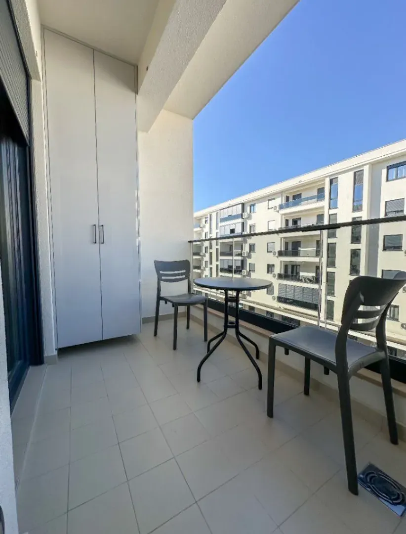 Izdavanje, jednosoban stan, 46m², New City, Podgorica