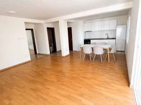 Rent, two bedroom apartment, 105m², Petrovac, Budva - image 3