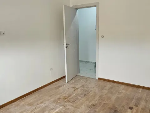 Sale, one bedroom apartment, 42m², Zabjelo, Podgorica - image 5