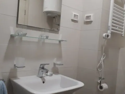 Izdavanje, jednosoban stan, 43m², City Kej, Podgorica - image 12