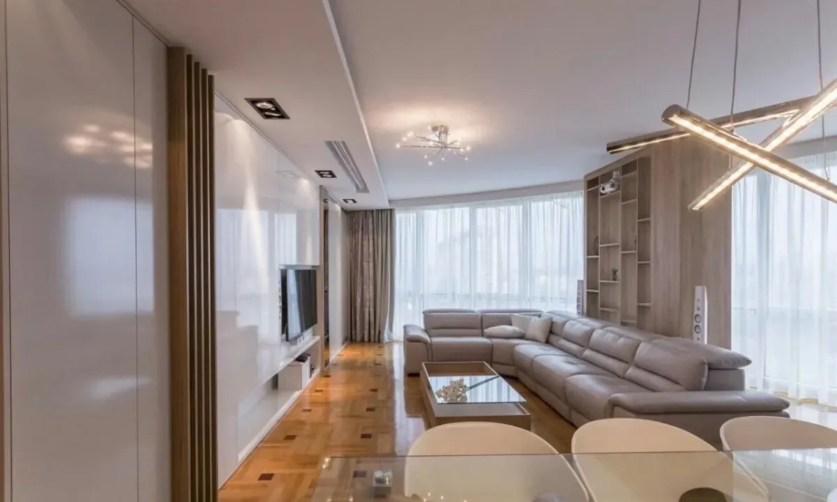 Prodaja, trosoban stan, 120m², Bulevar patrijarha Pavla, Novi Sad Sve Podlokacije