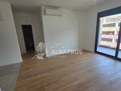 Rent, two bedroom apartment, 89m², Bar, Crna Gora - image 14