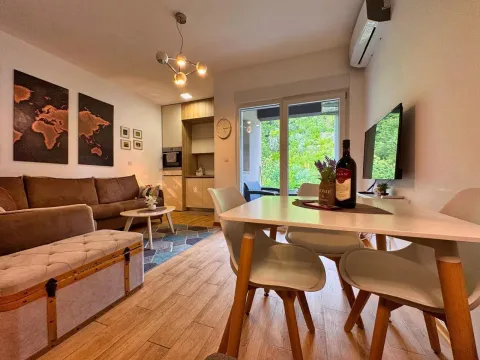 Rent, studio apartment, 29m², Budva, Crna Gora - image 1