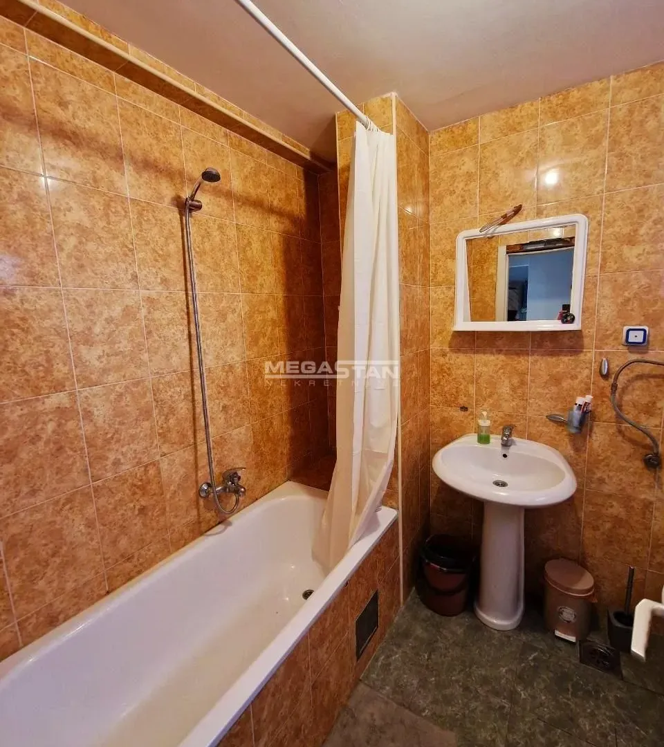 Rent, three bedroom apartment, 83m², Južni Bulevar, Vračar Sve Podlokacije