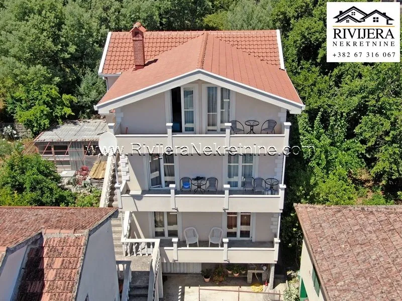 Prodaja, kuća, 200m², Baošići, Herceg Novi