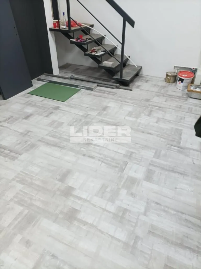 Izdavanje, poslovni prostor, 33m², Stari Grad, Beograd