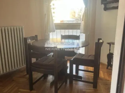 Rent, two bedroom apartment, 60m², Kalenić Pijaca, Vračar Sve Podlokacije - image 4