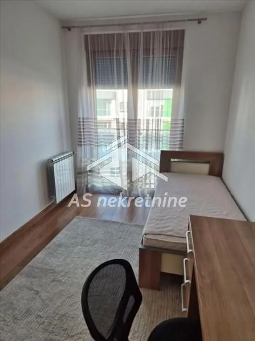 Rent, four bedroom apartment, 100m², Novi Beograd Blok 65, Novi Beograd Sve Podlokacije