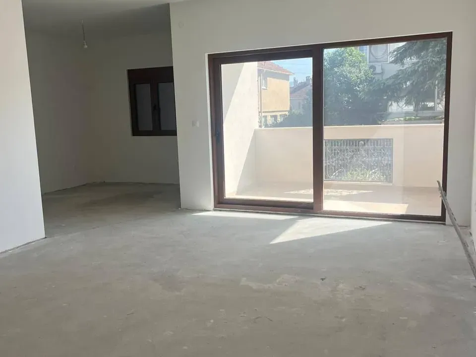 Prodaja, četvorosoban stan, 155m², Gorica C, Podgorica