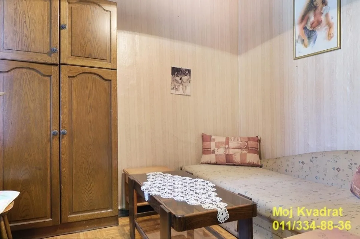 Prodaja, trosoban stan, 79m², Stari Grad, Beograd