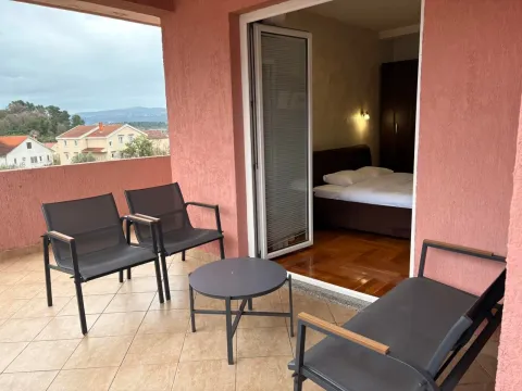 Izdavanje, jednosoban stan, 84m², Bonići, Tivat - image 11