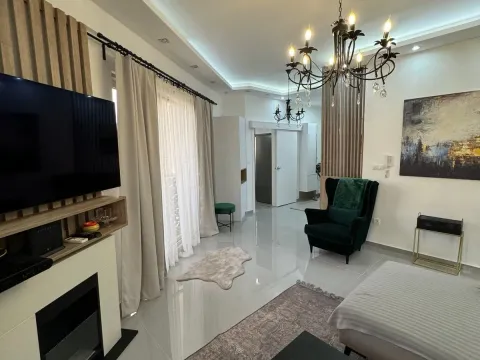 Izdavanje, jednosoban stan, 63m², Slovenska Plaža, Budva - image 5