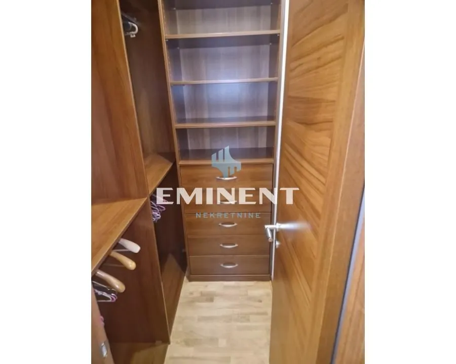 Rent, four bedroom apartment, 140m², Voždovačka Crkva, Voždovac Sve Podlokacije