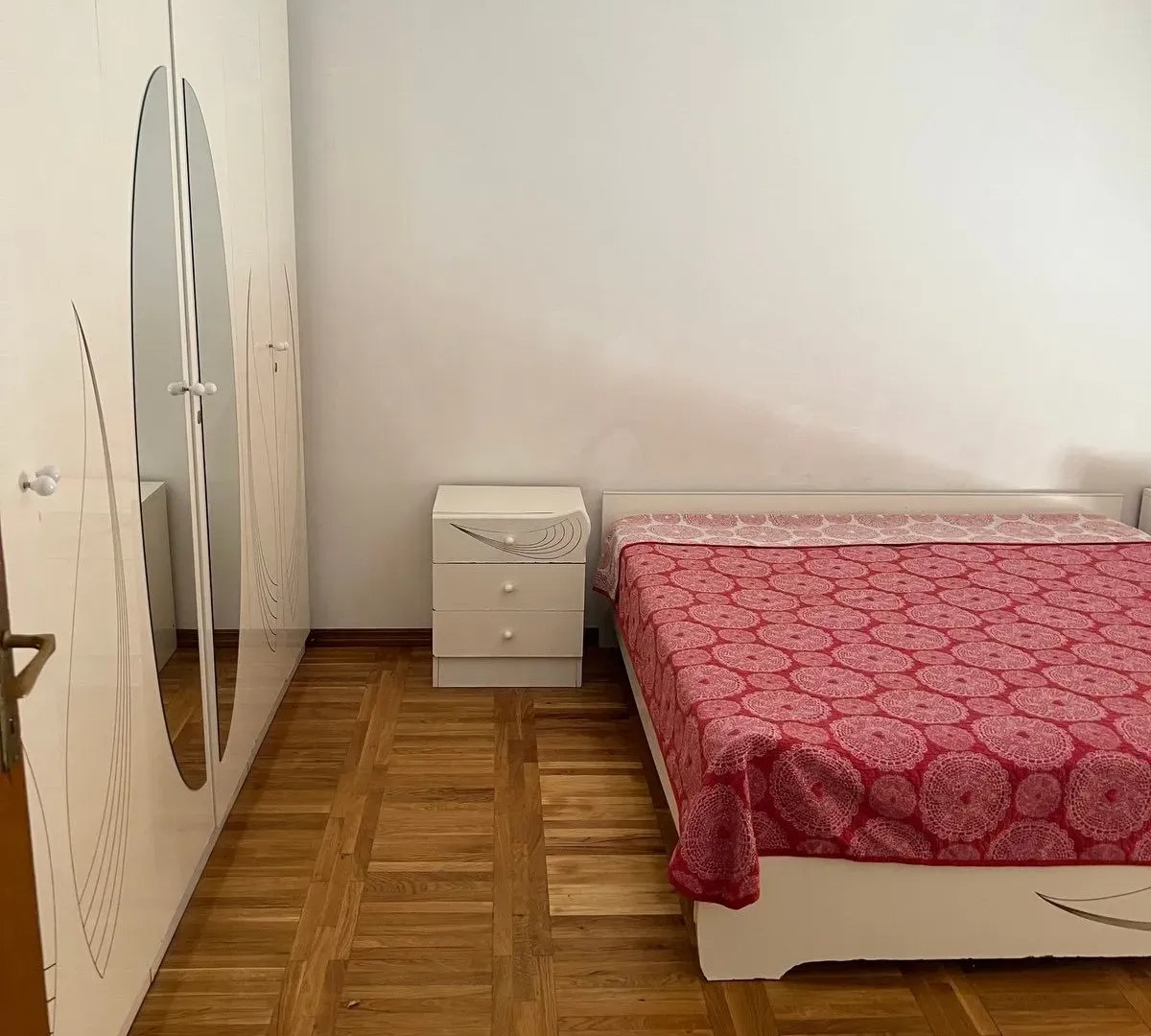 Rent, house, 250m², Tološi, Podgorica