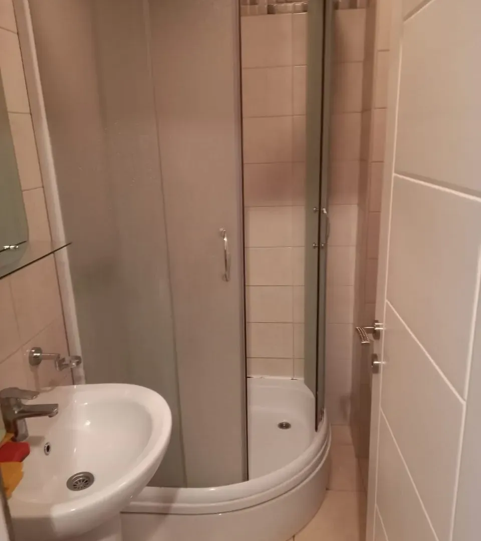 Izdavanje, jednosoban stan, 37m², Stari Aerodrom, Podgorica