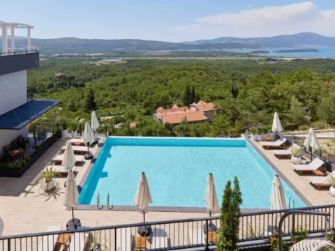 Izdavanje, jednosoban stan, 30m², Kavač, Kotor - image 3