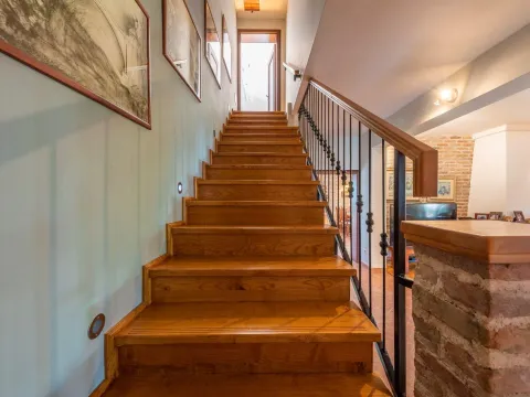 Sale, house, 305m², Orahovac, Kotor - image 17