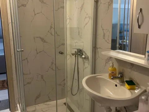 Rent, two bedroom apartment, 68m², Đenovići, Herceg Novi - image 10