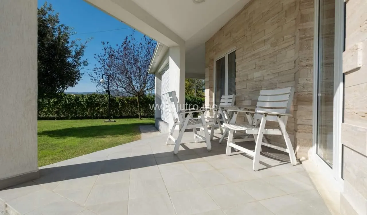 Rent, house, 200m², Spuž, Danilovgrad