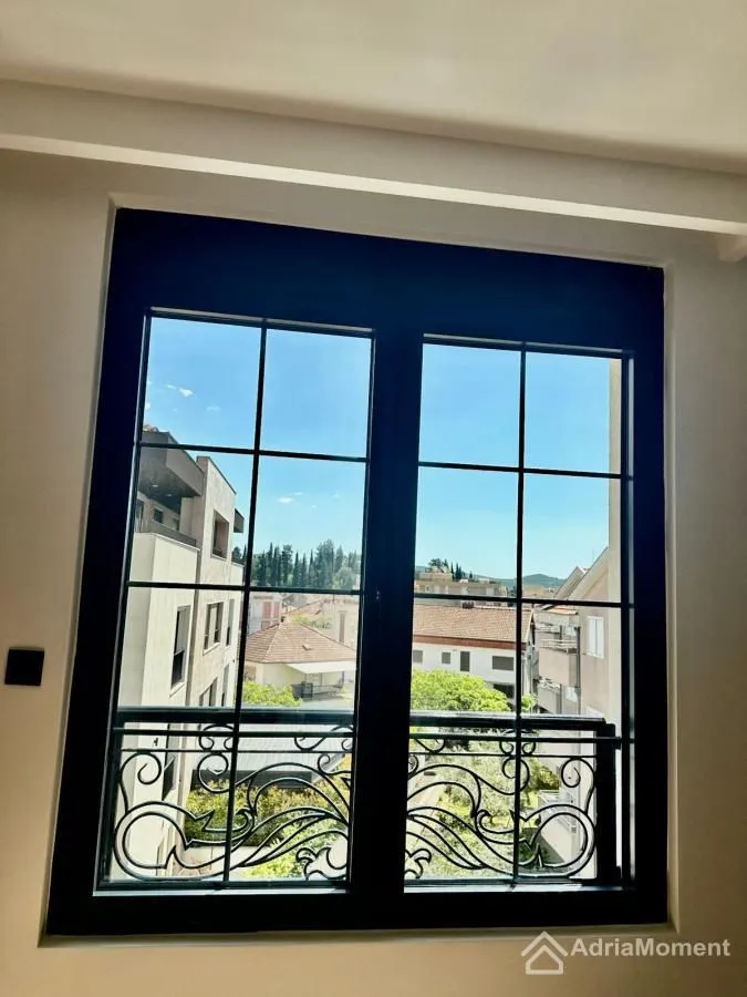 Prodaja, trosoban stan, 96m², Kalimanj, Tivat