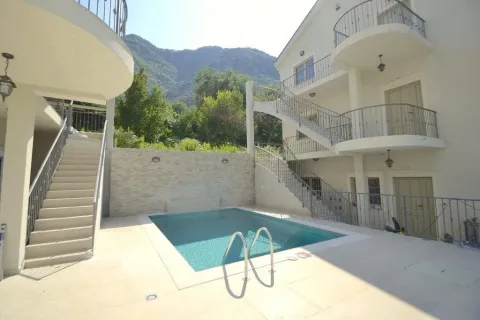 Prodaja, trosoban stan, 107m², Prčanj, Kotor - image 19
