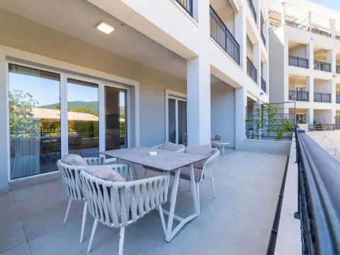 Prodaja, trosoban stan, 79m², Kotor, Crna Gora - image 12