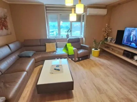 Sale, four bedroom apartment, 106m², Medijana, Niš