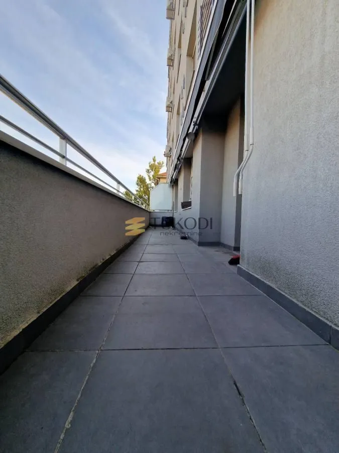 Prodaja, trosoban stan, 86m², Adamovićevo Naselje, Novi Sad Sve Podlokacije