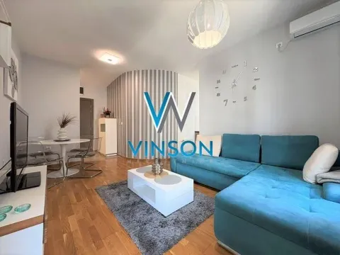 Izdavanje, trosoban stan, 57m², Centar, Novi Sad - image 4