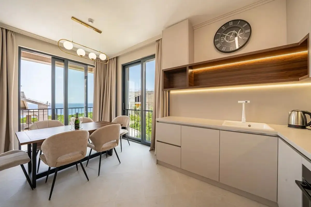 Daily-rent, house, 223m², Reževići, Budva