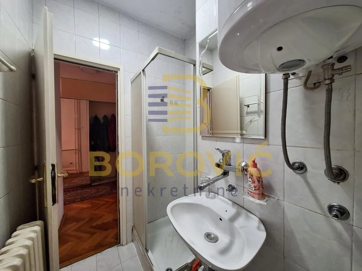 Sale, four bedroom apartment, 103m², Vračar Sve Podlokacije, Beograd