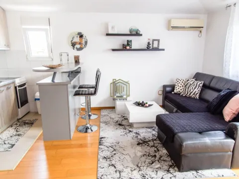 Izdavanje, jednosoban stan, 46m², Blok 9, Podgorica - image 3